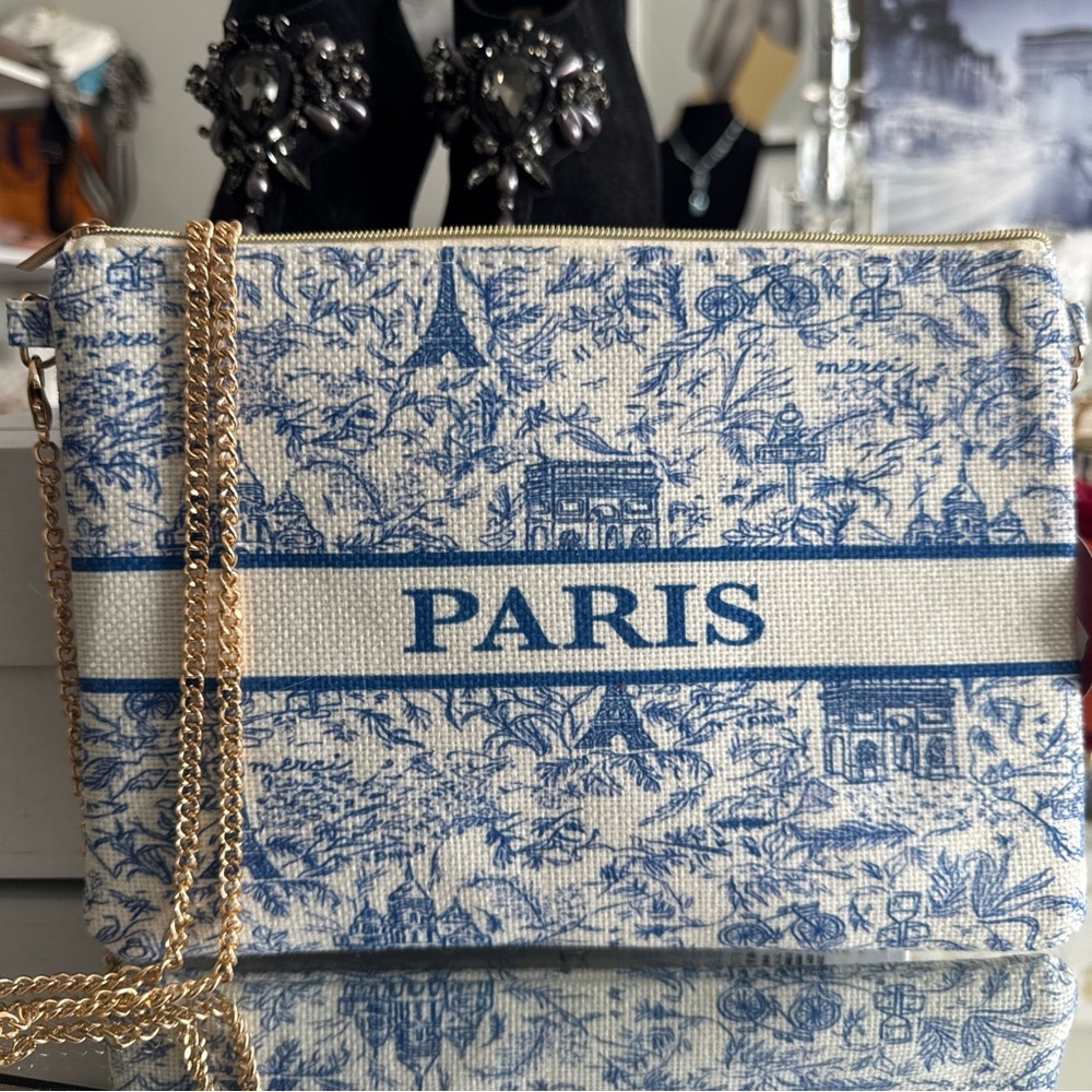 Chic Parisian Blue and White Key Holder